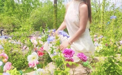 未满十八岁禁止关注人人小站